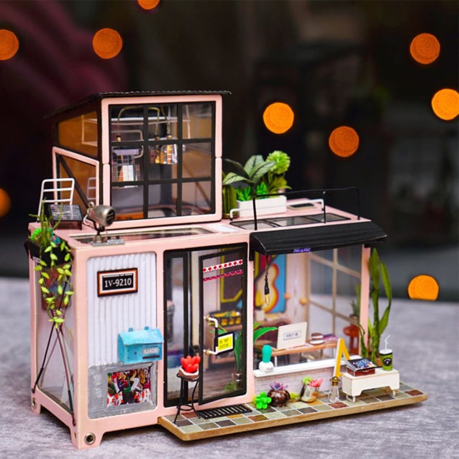 Lifestyle Robotime USA | Diy Miniature Dollhouse Kit: Kevin'S Studio